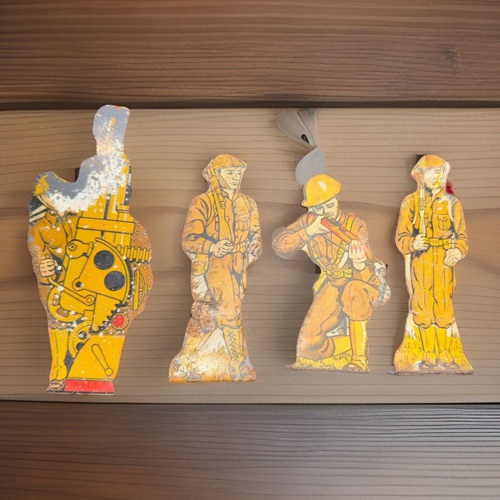 Vintage MARX TIN INFANTRY SOLDIER AND GUN TARGET‎ LOT OF 4